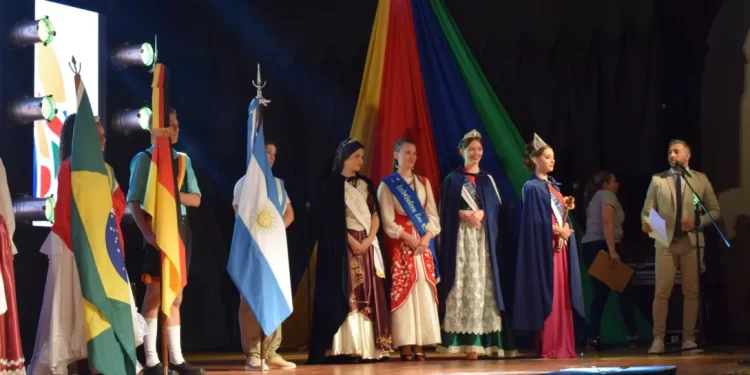 Jardín América celebró los 30 años de su Fiesta Raíces