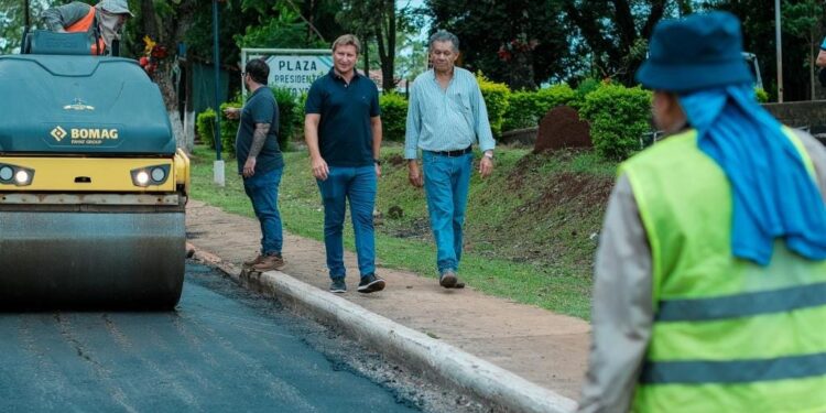 Vialidad Provincial trabaja en mejoras a la Avenida Belgrano de Hipólito Yrigoyen