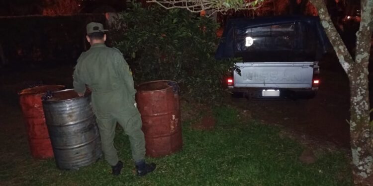 Gendarmería secuestró 800 litros de combustible de contrabando en Eldorado