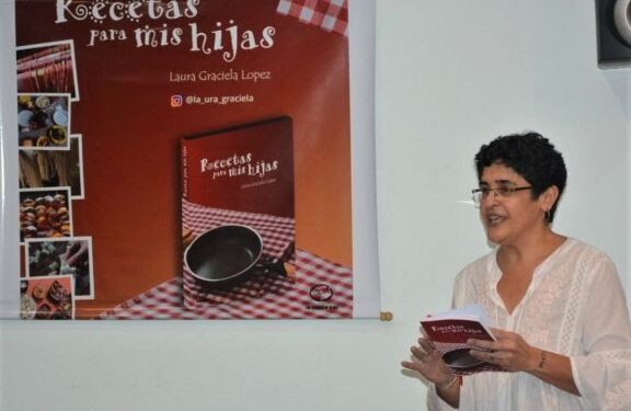 Presentó en Eldorado su primer libro: Recetas para mis hijas