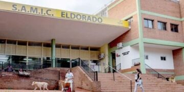 Joven motociclista falleció tras chocar contra una camioneta en Eldorado