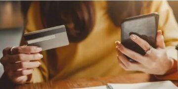 Passalacqua anunció que las boletas de luz se podrán pagar con tarjeta de crédito o cheques diferidos