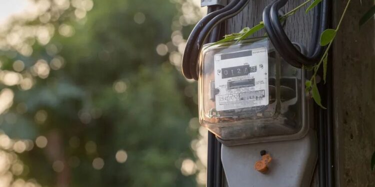 Nación bajó el tope de consumo de luz con subsidio